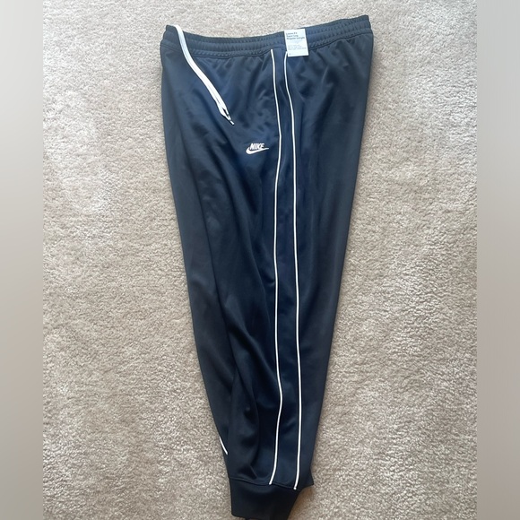 Nike Club PK Pants features: Sweat pants - Picture 3 of 8